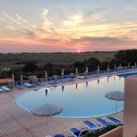 Arenas De Son Bou Hotell Exteriör bild