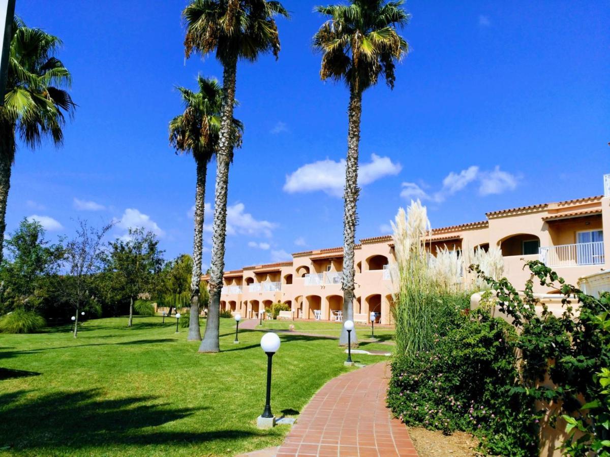 Arenas De Son Bou Hotell Exteriör bild
