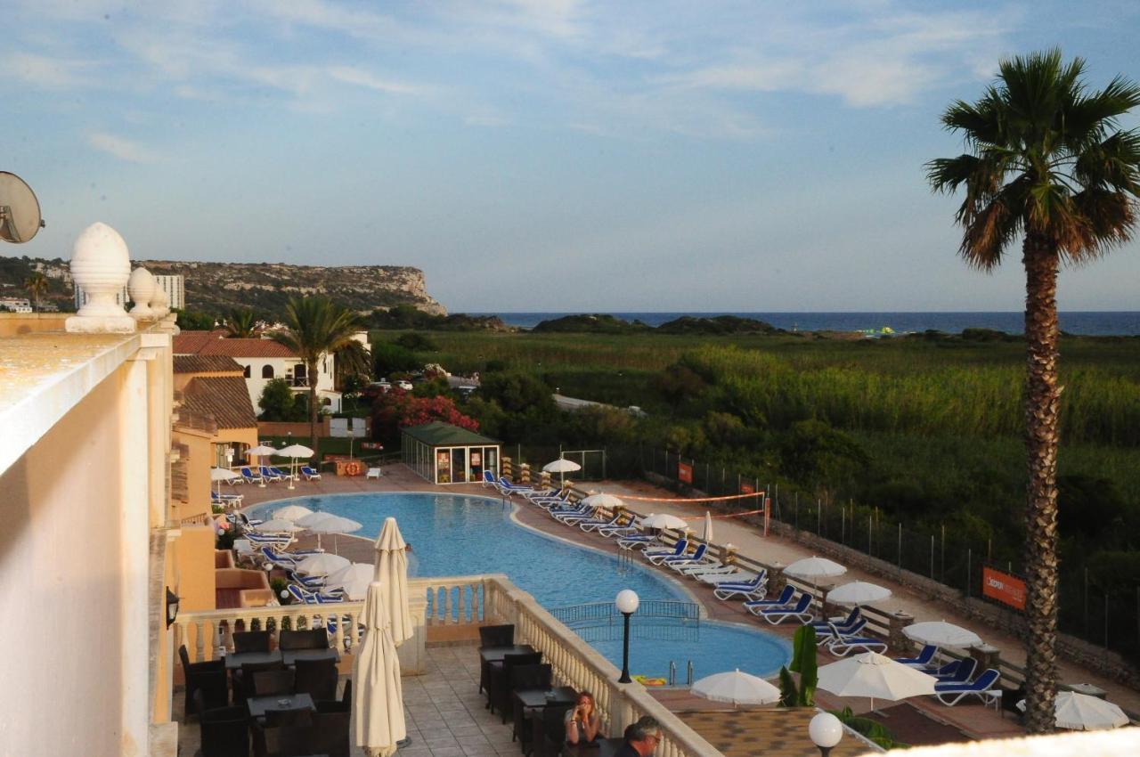 Arenas De Son Bou Hotell Exteriör bild
