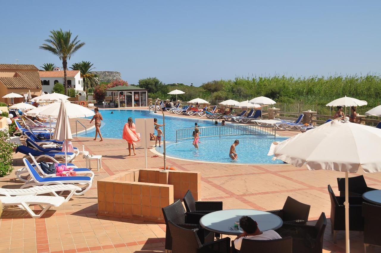 Arenas De Son Bou Hotell Exteriör bild