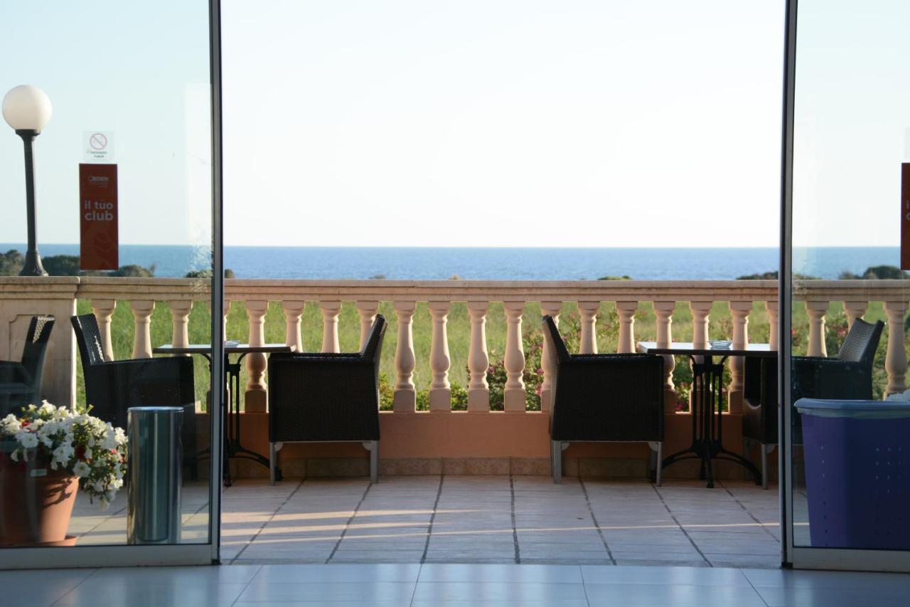 Arenas De Son Bou Hotell Exteriör bild