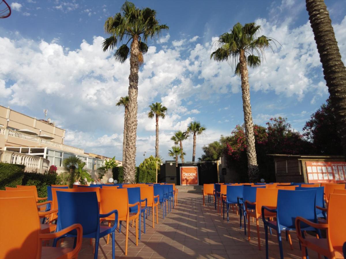Arenas De Son Bou Hotell Exteriör bild