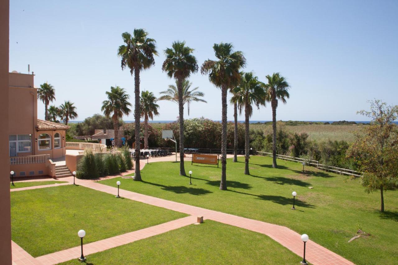 Arenas De Son Bou Hotell Exteriör bild